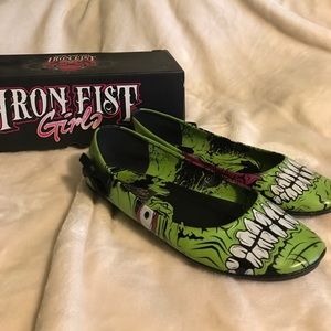 Iron Fist Zombie Stomper Flat